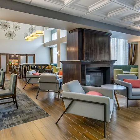 Hampton Inn & Suites Edmonton/West-2