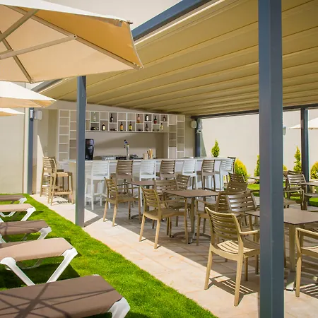 City Green Hotel (Adults Only)-2