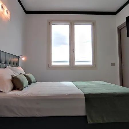Suites Direzionale Carpi-2
