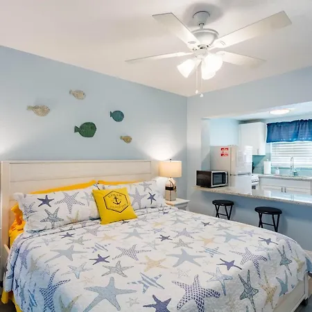 Upham Beach Inn-2
