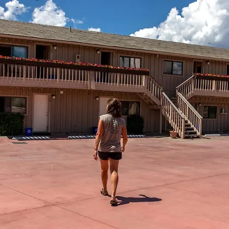 Woodland Motel-2