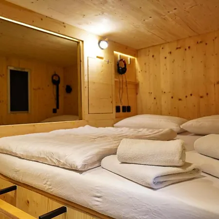 Ljubljana Capsule Hostel-2