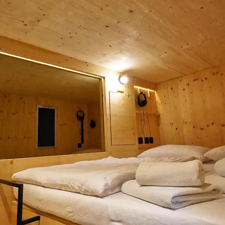 Ljubljana Capsule Hostel-3