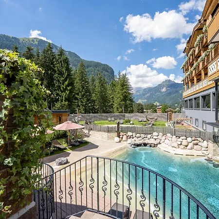 Croce Bianca Leisure & Spa Hotel-3