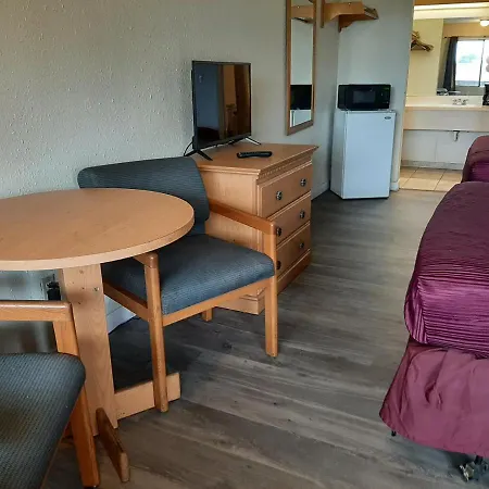 Centralia Inn-2