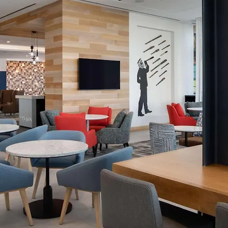 Hyatt Place Boston/Seaport District-2