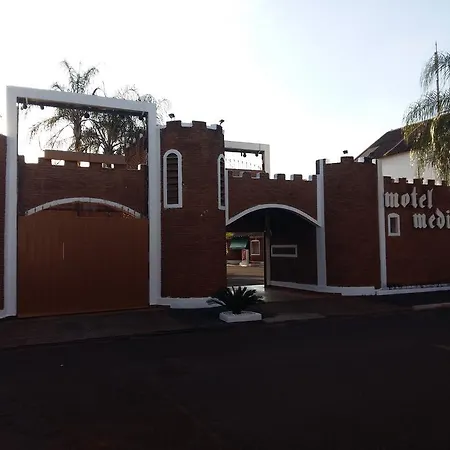 Medieval Motel e Hospedagem-3