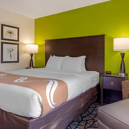 Quality Inn Oshkosh Aviation Park-3