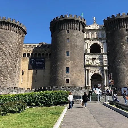 Piazza Bovio 22-2