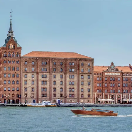 Hilton Molino Stucky Venice-2
