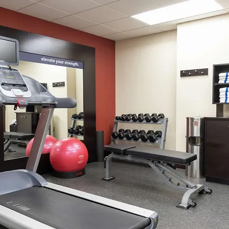 Hampton Inn & Suites Cleveland-Airport/Middleburg Heights-2