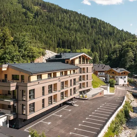 Alpenparks Wildbach Lodge Hochkoenig-3