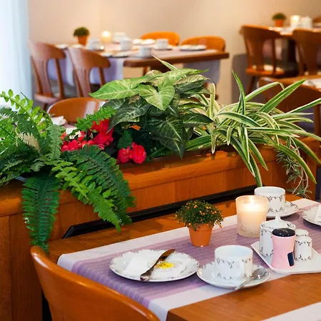 Hotel Am Düsseldorfer Platz-3