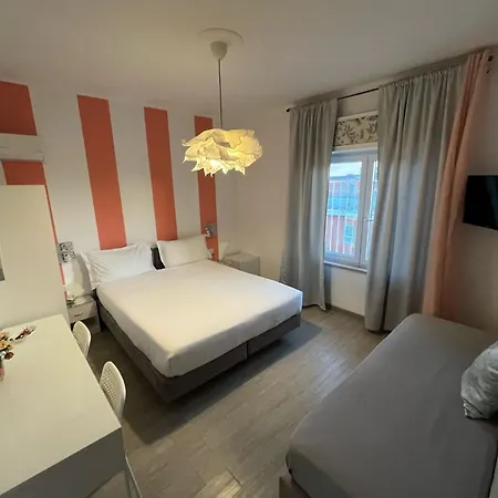 F.Rooms Napoli-2