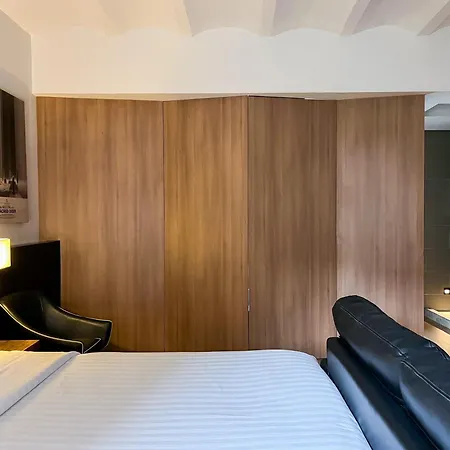 Hotel Noir-3
