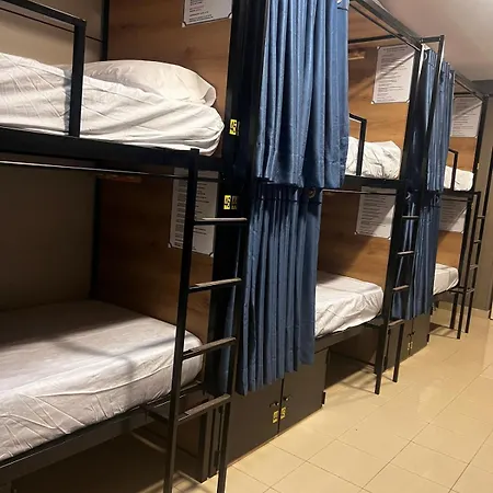 Hostel Estrella 20-3