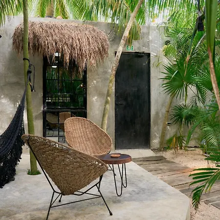 Amor Rooms-2