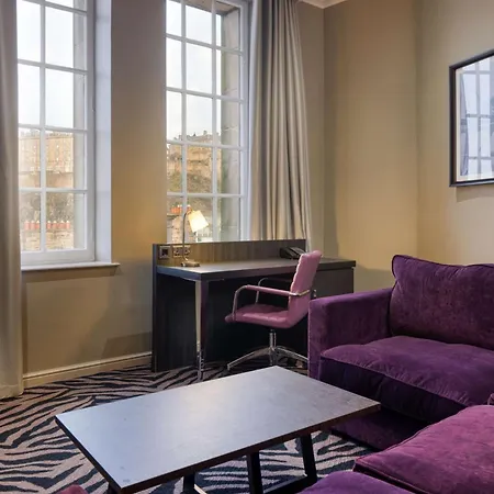 Doubletree By Hilton Edinburgh City Centre-2
