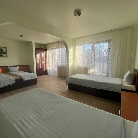 Hotel Le Baron-3