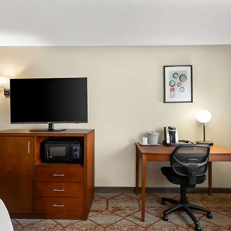 Best Western Fremont Angola I-80 90 Toll Road-2