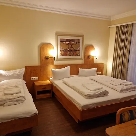 Hotel Wikinger Hof-3