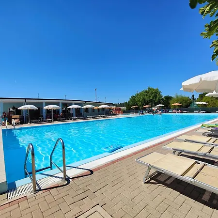 Long Beach Village Residence On The Sea With Private Beach Included-2