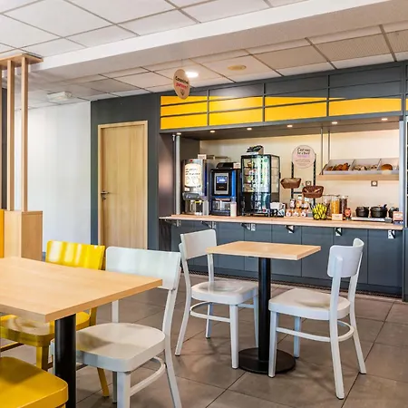 B&B Hotel Chambery La Cassine-3