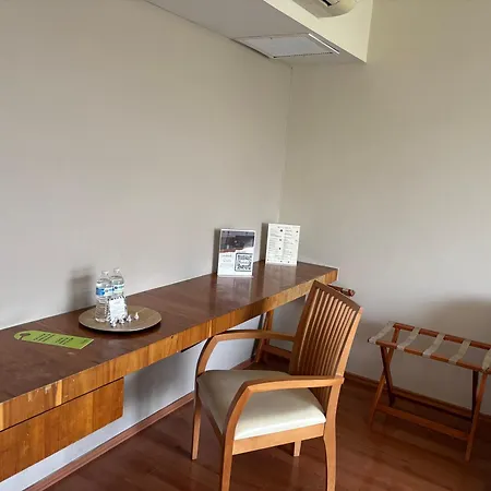 Lombardo Suites-3