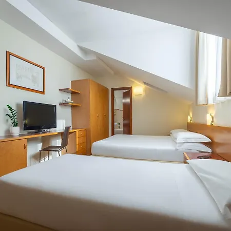 iH Hotels Milano ApartHotel Argonne Park-2