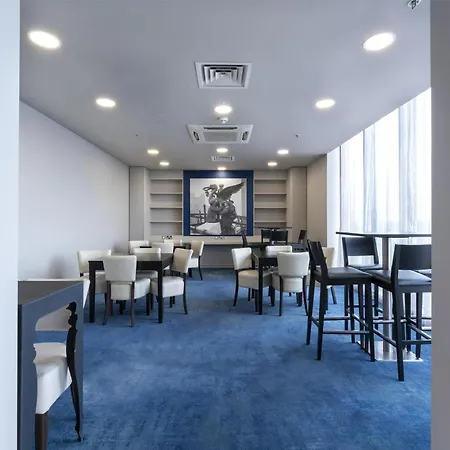Hampton By Hilton Liverpool John Lennon Airport-3