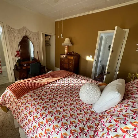 The Boho Buffalo Inn-3