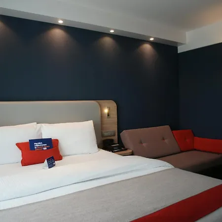 Holiday Inn Express Zuerich Airport By Ihg-3