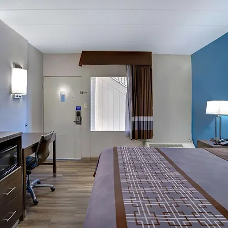 Motel 6 Burlington-3