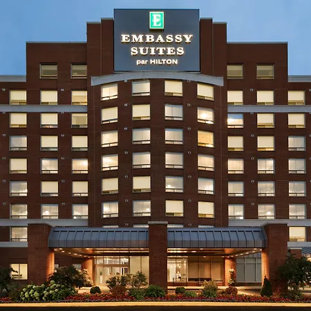 Embassy Suites By Hilton Montreal Airport-3