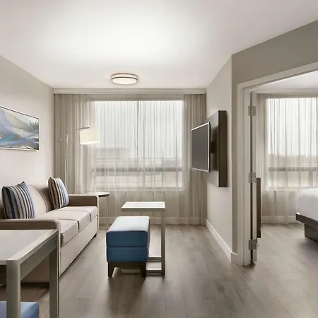 Embassy Suites By Hilton Montreal Airport-2