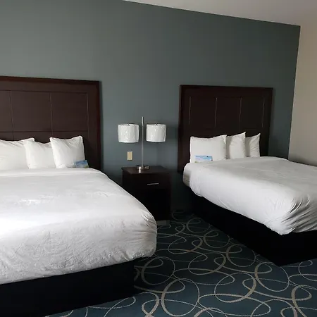 Days Inn & Suites By Wyndham Cleburne Tx-2