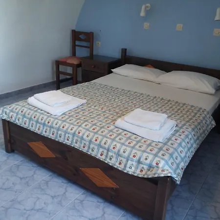 Roula Villa Studios&Apartments-3