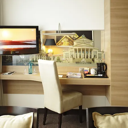 H4 Hotel Berlin Alexanderplatz-2