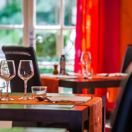 Le Petit Manoir Logis-3