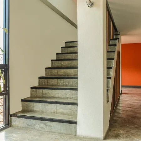 Oyo 233 Sunshine House-2