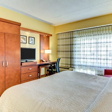 Courtyard By Marriott Bridgeport Clarksburg-2