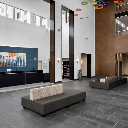 Embassy Suites By Hilton Newark Airport-3