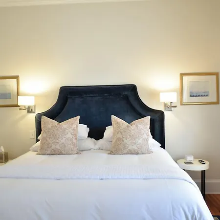 Sparrow Grove Manor-2