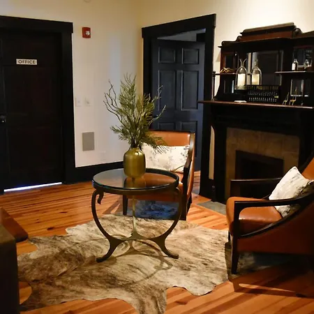 Sparrow Grove Manor-3