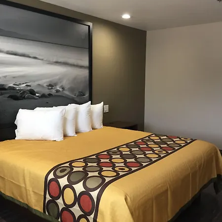 Super 8 By Wyndham National City Chula Vista-2