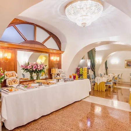 Raeli Hotel Floridia-3