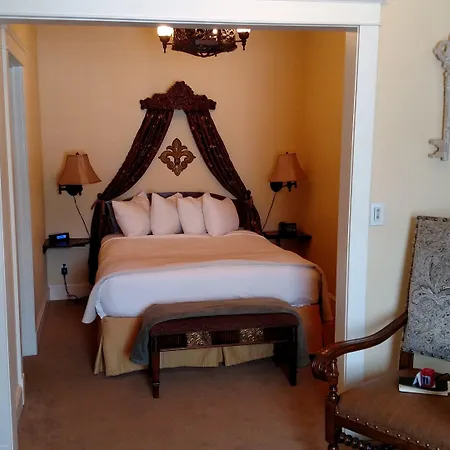 Ye Old English Inn-3