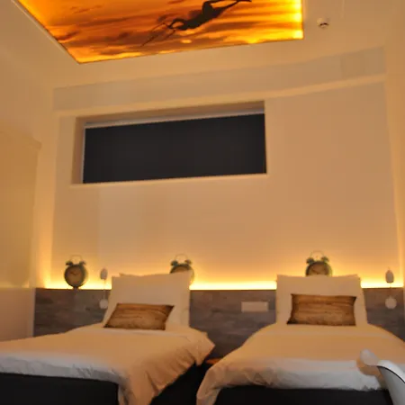 Hotel Rauw aan de Kade-2