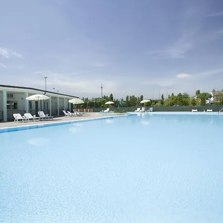 Long Beach Village Residence On The Sea With Private Beach Included-3