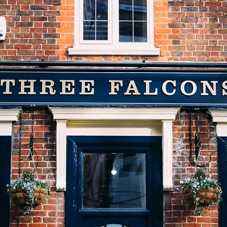 Three Falcons-2